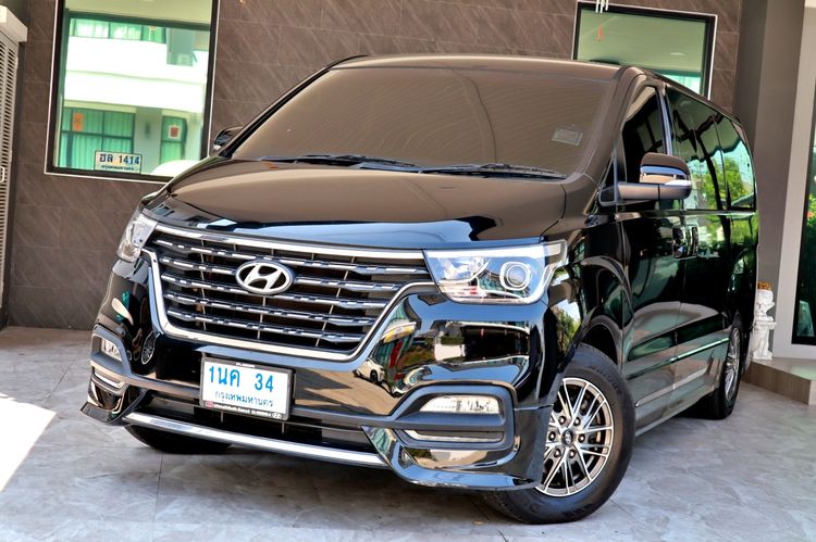 รถ Hyundai H-1  2.5 Elite สี ดำ