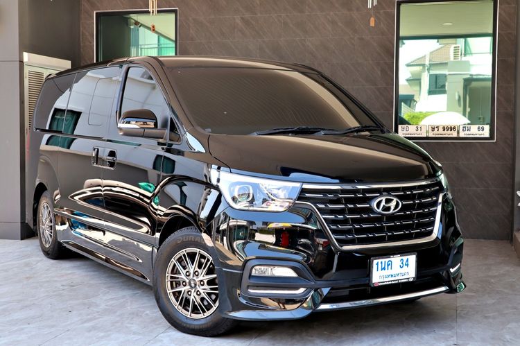 Hyundai H-1 2021 2.5 Elite Utility-car ดีเซล ไม่ติดแก๊ส เกียร์อัตโนมัติ ดำ รูปที่ 2