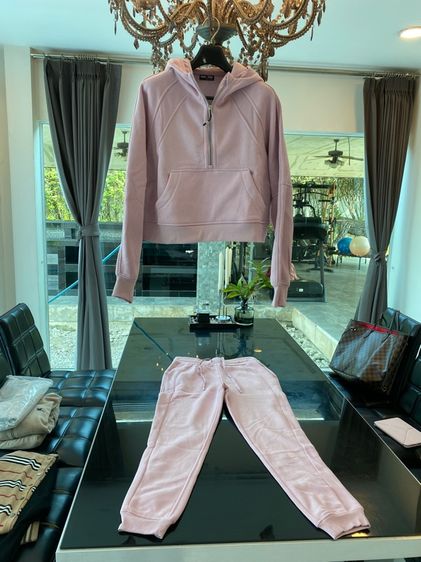 มิวมิว ชุดเซ็ท เสื้อกับกางเกง สภาพใหม่เอี่ยม 