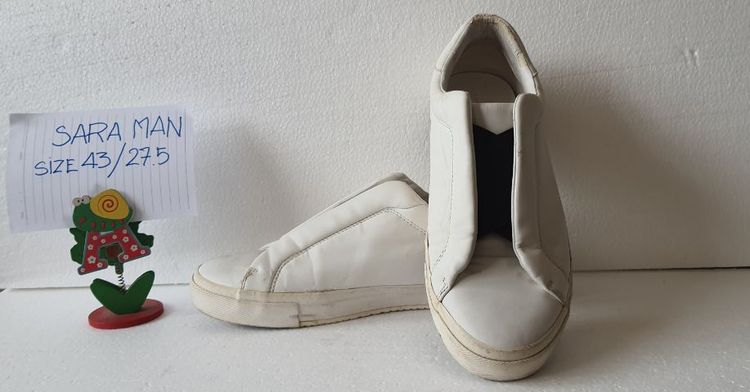 รองเท้าลำลองหนัง