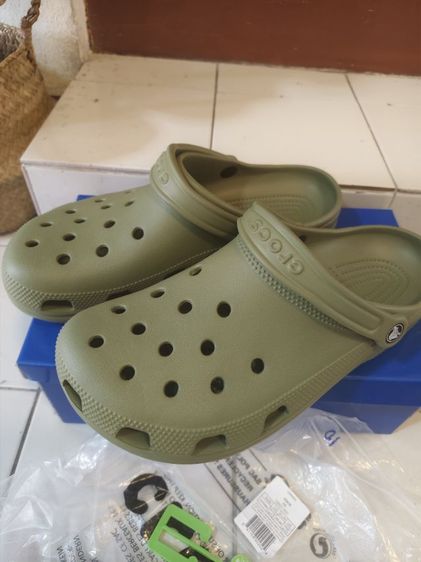 crocs classic แท้ ไม่เคยใส่ สีเขียวหายาก