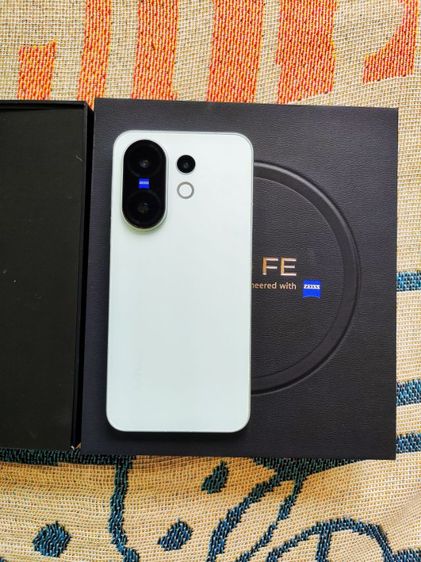 ขาย Vivo X200FE ใหม่ๆซื้อได้ 12 วันประกันยาวๆครบกล่อง รูปที่ 2