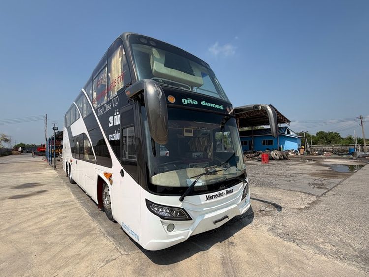 รถทัวร์ 28 ที่นั่ง