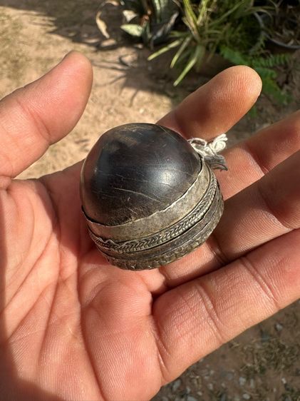 ตลับสีผึ้งเก่าเนื้อเงิน รูปที่ 4