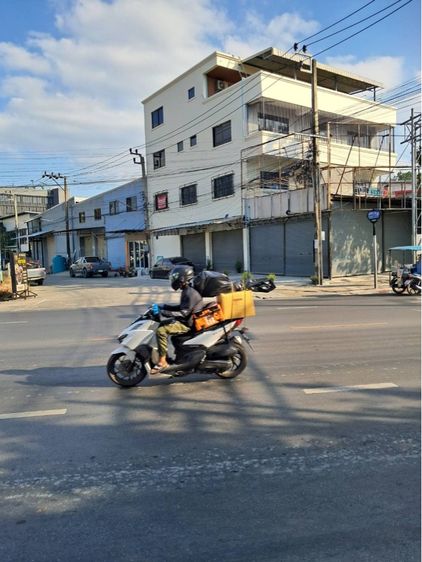 ไม่ใช่ ขายด่วน ตึกแถว 3 คูหา รูปที่ 2