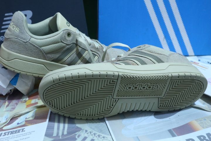 รองเท้ามือสอง  Adidas สภาพใหม่ 5 คู่ รูปที่ 8