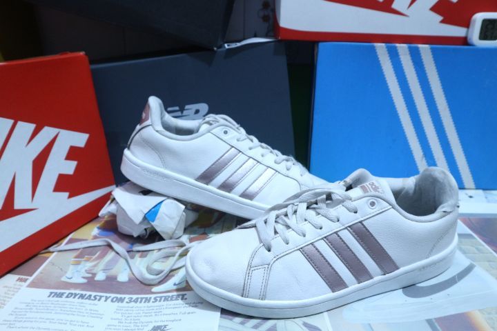 รองเท้ามือสอง  Adidas สภาพใหม่ 5 คู่ รูปที่ 5