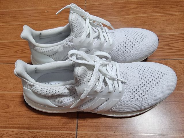 ขาว รองเท้าผ้าใบ UK 10 | EU 44 2/3 | US 10.5 ​Adidas Ultra Boost 1.0 "Core White" (Triple White)