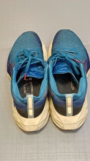 รองเท้าวิ่งasic novablast 4(แท้มือสอง)