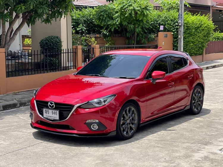รถ Mazda Mazda3 2.0 Maxx Sports สี แดง
