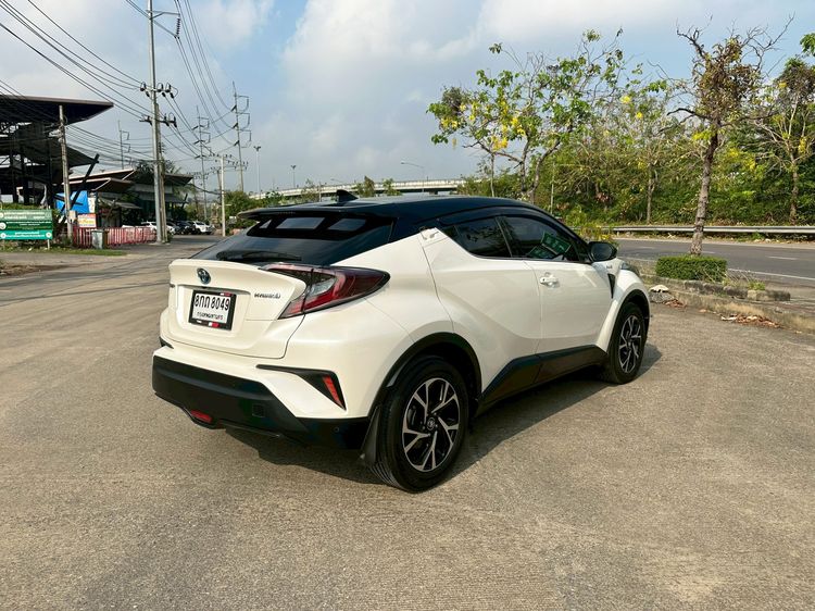 Toyota C-HR 2019 1.8 Hybrid Hi Sedan เบนซิน ไม่ติดแก๊ส เกียร์อัตโนมัติ ขาว รูปที่ 4