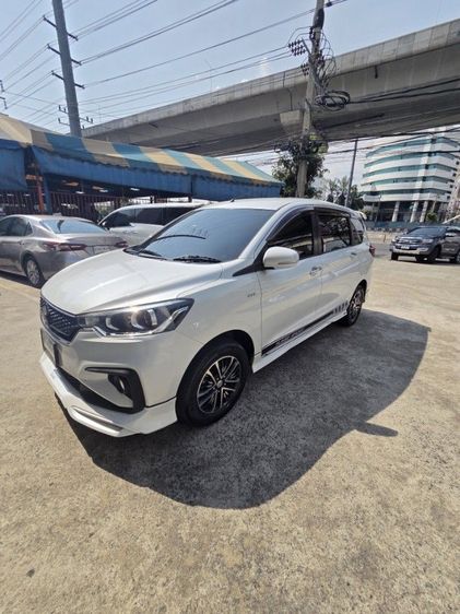 รถ Suzuki Ertiga 1.5 GX สี ขาว