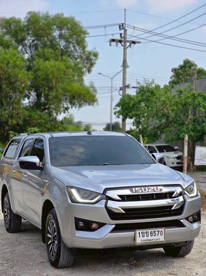 รถ Isuzu D-MAX 1.9 Z สี เทา