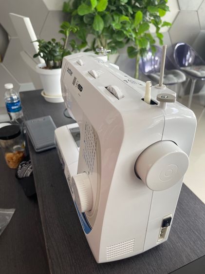 Brother จักรเย็บผ้า รุ่น GS-2700 มือ2 สภาพนางฟ้า พร้อมแถมอุปกรณ์เสริม รูปที่ 4