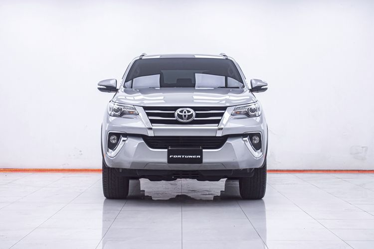 Toyota Fortuner 2016 2.4 V Utility-car ดีเซล ไม่ติดแก๊ส เกียร์อัตโนมัติ เทา รูปที่ 4