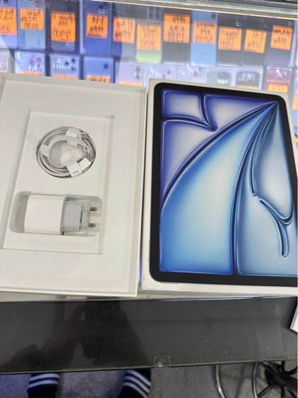 ipad air 7 256 wifi 13 M3 นิ้วสวยประกันหมดเมษายน