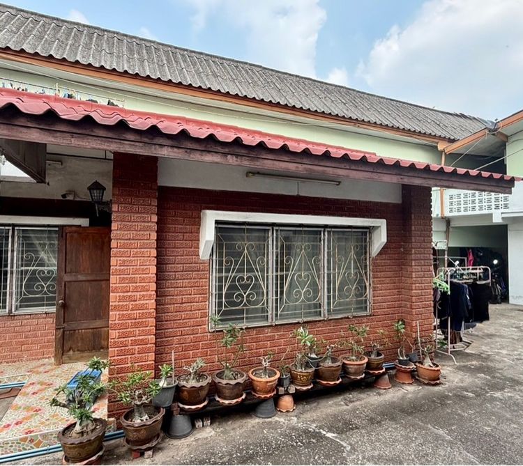 ใช่ ขายบ้านเดี่ยว พร้อมกิจการหอพัก  ซ.วิภาวดี 27 ( พร้อมผู้เช่าเต็มทุกห้อง) รูปที่ 3