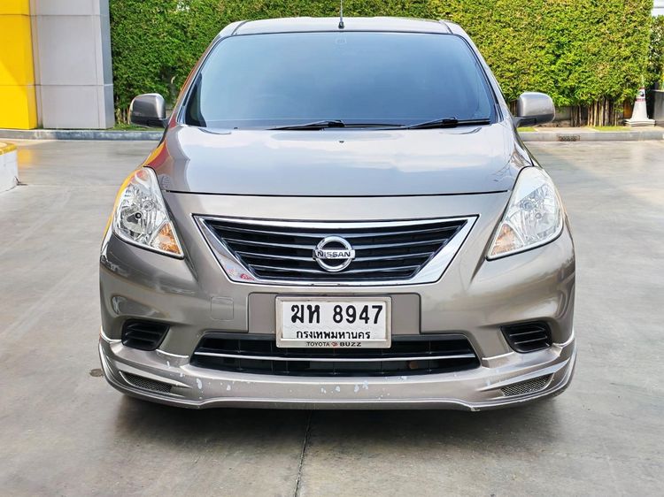 รถ Nissan Almera 1.2 V สี น้ำตาล