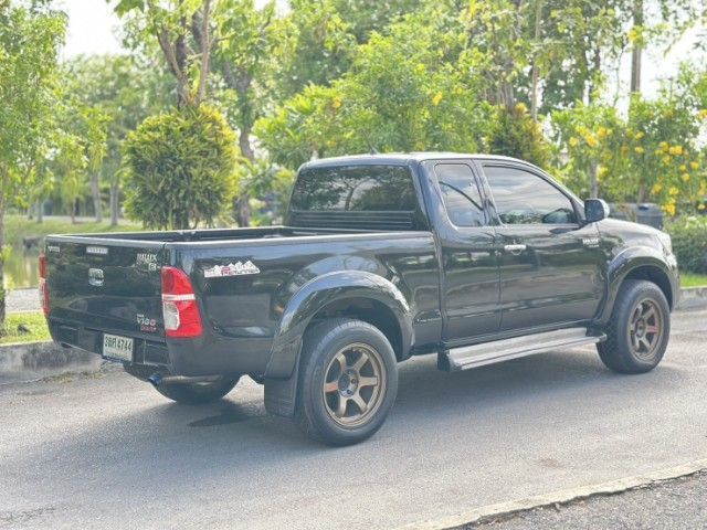 Toyota Hilux Vigo Champ 2013 Smart Cab 2.5 E Prerunner Pickup ดีเซล ไม่ติดแก๊ส เกียร์ธรรมดา ดำ รูปที่ 4