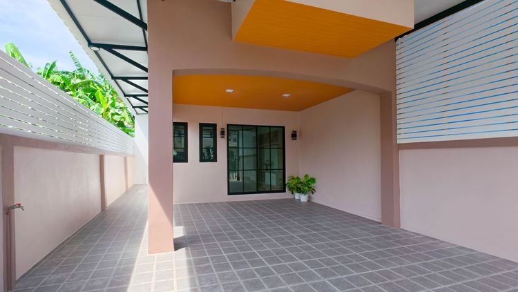 มีบางส่วน ขายทาวน์เฮ้าส์ 2 ชั้น หลังมุม ม.เคซี รามอินทรา 8 ถนนไทยรามัญ 26 ตรว. 3 ห้องนอน 2 ห้องน้ำ ใกล้ทางด่วนจตุโชติ รูปที่ 2