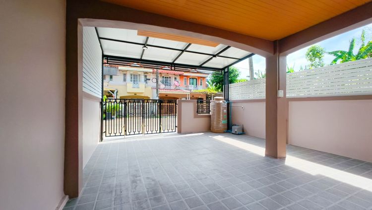 มีบางส่วน ขายทาวน์เฮ้าส์ 2 ชั้น หลังมุม ม.เคซี รามอินทรา 8 ถนนไทยรามัญ 26 ตรว. 3 ห้องนอน 2 ห้องน้ำ ใกล้ทางด่วนจตุโชติ รูปที่ 3