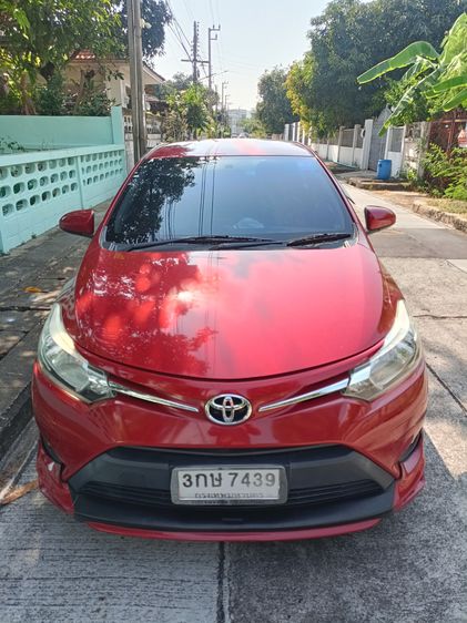 Toyota Vios 2014 1.5 E Sedan เบนซิน ไม่ติดแก๊ส เกียร์ธรรมดา แดง รูปที่ 3