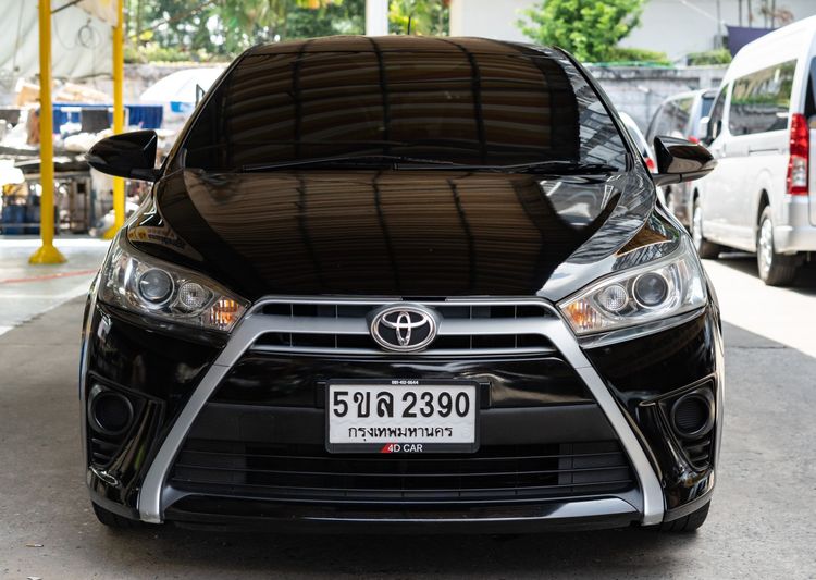 รถ Toyota Yaris 1.2 G สี ดำ