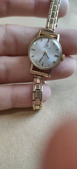 นาฬิกา วินเทจ ผู้หญิง แบรนด์ Tissot swiss made ทองคำ 9ct ทั้งสายทั้งเรือน 