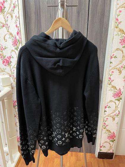 Hoodie Louis Logo Black  รูปที่ 2
