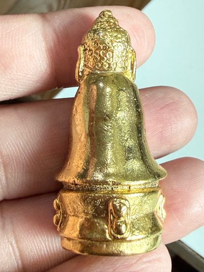 เหรียญพระแก้ว และกริ่งวังหลัง เนื้อสีทอง คล้ายทองคำ 2 องค์ 1,000 รวมส่ง รูปที่ 5