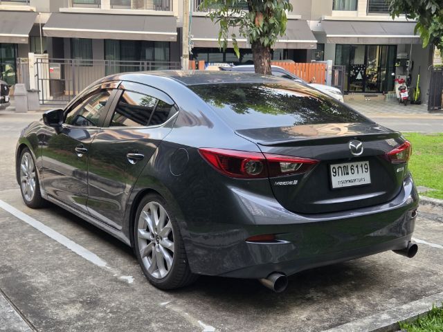 รถ Mazda Mazda3 2.0 S สี เทา