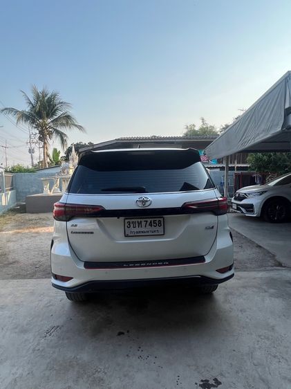 Toyota Fortuner 2021 2.8 Legender Black Top ดีเซล เกียร์อัตโนมัติ ขาว รูปที่ 4
