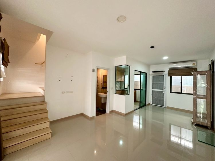 Sena Development มีบางส่วน 2014  J GRAND สาทร-กัลปพฤกษ์ ทาวน์โฮม 3 ชั้น หน้าบ้านไม่ชนใคร ติดถนนใหญ่กัลปพฤกษ์ เข้าออกสาทรสะดวก ใกล้รถไฟฟ้า MRT สายสีน้ำเงิน สถานีหลักสอง สถาพ รูปที่ 4