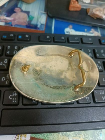 Vintage Western Award Silversmith Collection Belt Buckle Made usa  หัวเข็มขัด งานเก่า เนื้อเงินผสม ลงยาแดง ดำ  ทองเค เก่า แท้ พร้อมส่งครับ. รูปที่ 7