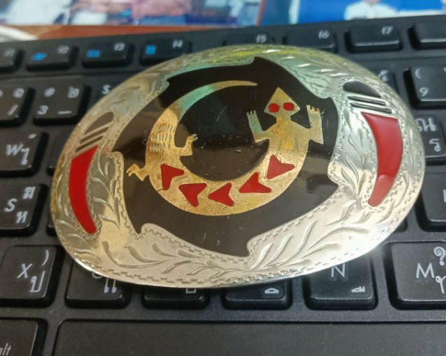 Vintage Western Award Silversmith Collection Belt Buckle Made usa  หัวเข็มขัด งานเก่า เนื้อเงินผสม ลงยาแดง ดำ  ทองเค เก่า แท้ พร้อมส่งครับ.