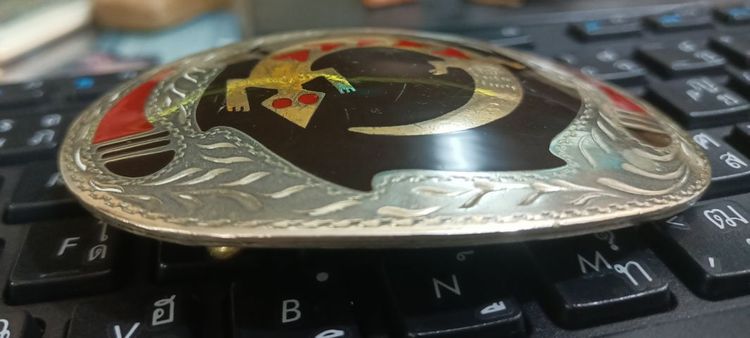 Vintage Western Award Silversmith Collection Belt Buckle Made usa  หัวเข็มขัด งานเก่า เนื้อเงินผสม ลงยาแดง ดำ  ทองเค เก่า แท้ พร้อมส่งครับ. รูปที่ 4
