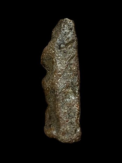 พระสมเด็จนางพญาพิมพ์เข่าโค้งเนื้อดิน รูปที่ 4