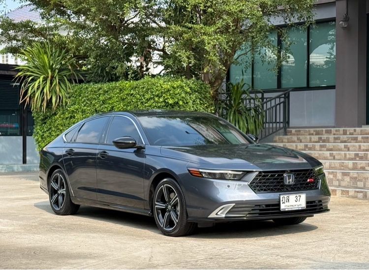 รถ Honda Accord 2.0 e:HEV RS สี เทา