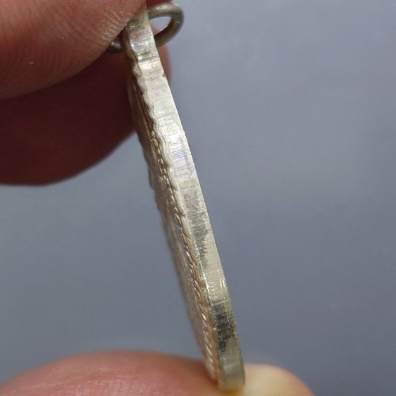 เหรียญกรมหลวงชุมพร เนื้อเงิน ที่ระลึกสร้างพระอนุสาวรีย์ ณ วังนันทอุทยาน กองทัพเรือจัดสร้าง ปี2541 พร้อมตลับเดิม รูปที่ 6