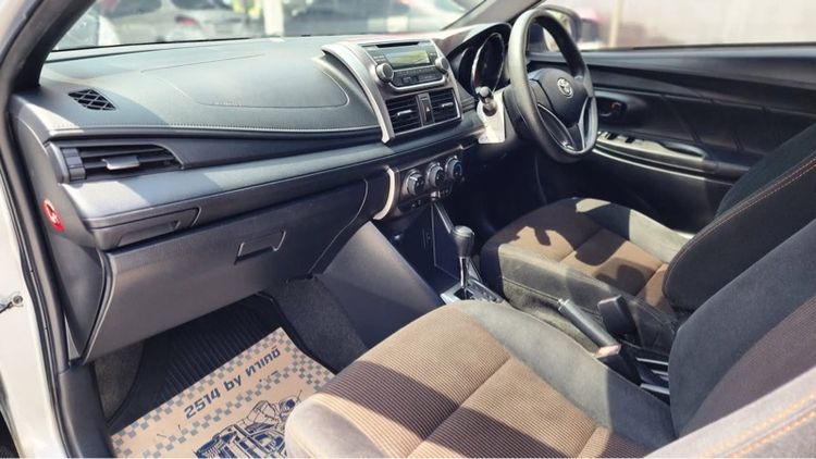 Toyota Yaris 2016 1.2 E Sedan เบนซิน ไม่ติดแก๊ส เกียร์อัตโนมัติ เทา รูปที่ 4