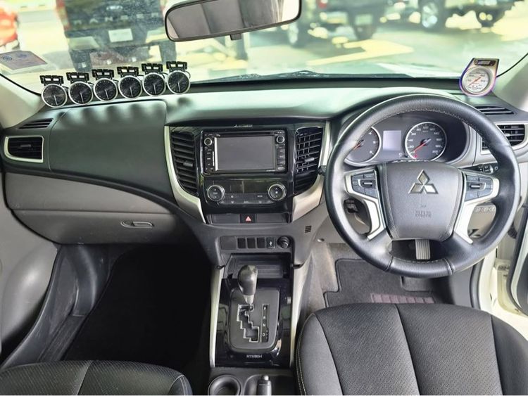 Mitsubishi Triton 2016 2.4 GLS Plus Pickup ดีเซล ไม่ติดแก๊ส เกียร์อัตโนมัติ ขาว รูปที่ 2