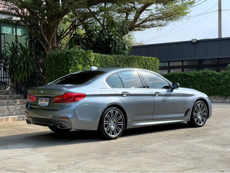 BMW Series 5 2020 530e Sedan ปลั๊กอินไฮบริด (PHEV) ไม่ติดแก๊ส เกียร์อัตโนมัติ ฟ้า รูปที่ 3