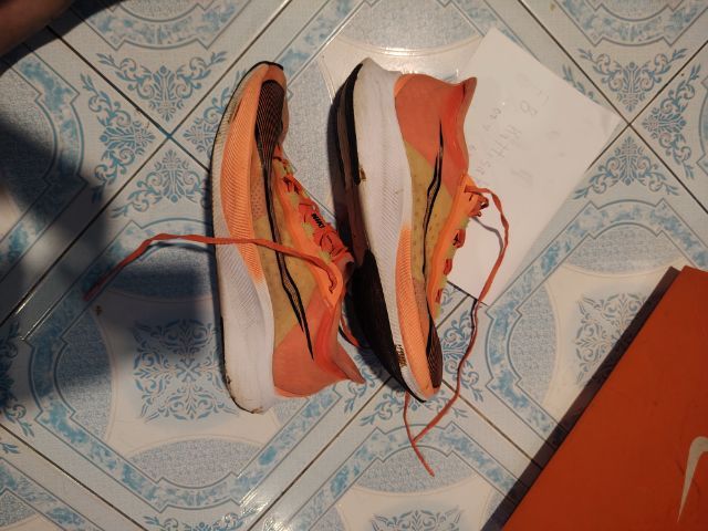 nike zoomfly​3 9US. 27cm. รูปที่ 3