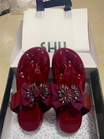 รองเท้าชูเบอร์รี่มือ2  รูปที่ 2