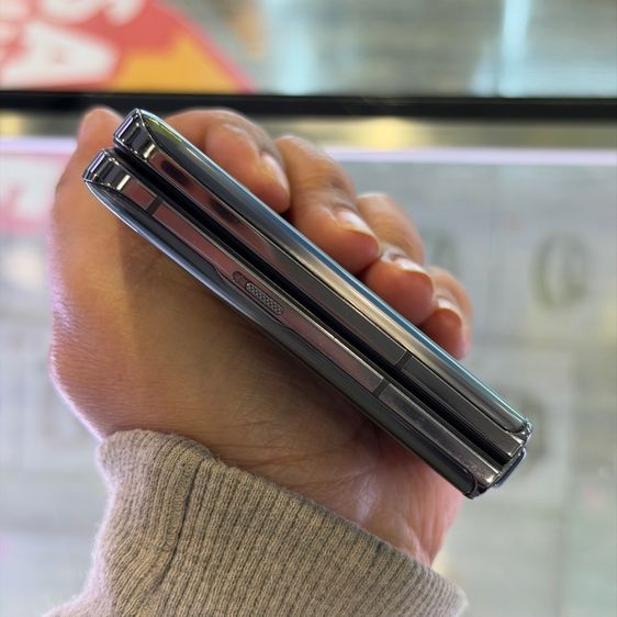Oppo Find N3 Flip สีดำ เครื่องศูนย์ สภาพสวยมาก จอ6.8นิ้ว แรม12รอม256 Dimensity9200 กล้อง50ล้าน(3ตัว)🔥🔥 รูปที่ 9