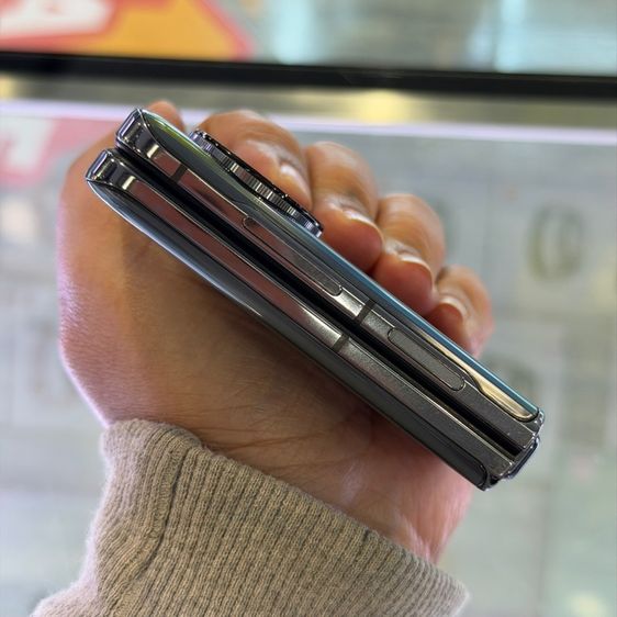 Oppo Find N3 Flip สีดำ เครื่องศูนย์ สภาพสวยมาก จอ6.8นิ้ว แรม12รอม256 Dimensity9200 กล้อง50ล้าน(3ตัว)🔥🔥 รูปที่ 10