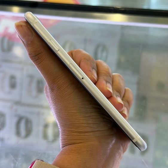 iPhone SE 2020 128GB สีขาว เครื่องศูนย์ โมเดลTH สภาพสวยมาก🔥🔥 รูปที่ 4