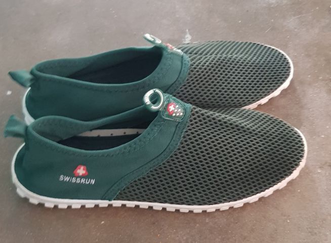 SWISS RUN UK 43 สีเขียว