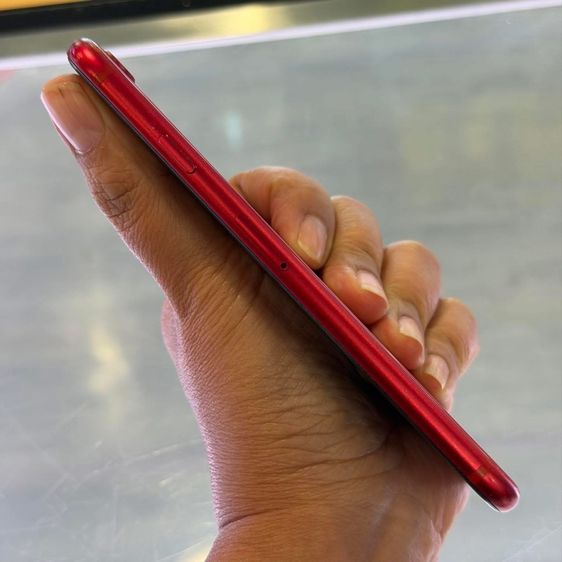 iPhone SE 2020 128GB สีแดง เครื่องศูนย์ โมเดลTH สภาพสวยมาก🥰🥰 รูปที่ 4