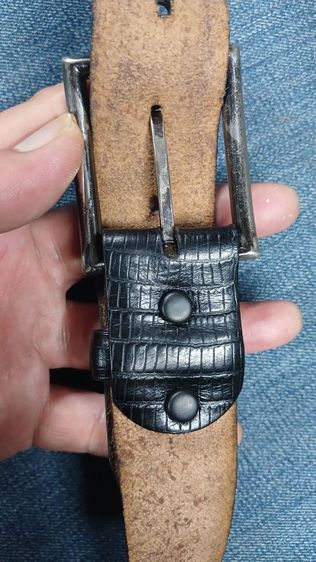 เข็มขัดหนังแท้ ปั๊มลายสวย
หัวเปลี่ยนได้ เอว 30 ถึง 34 
กว้าง 1.3 ยาวรวมหัว 40.2
หนังสวย สภาพหล่อ รูปที่ 9